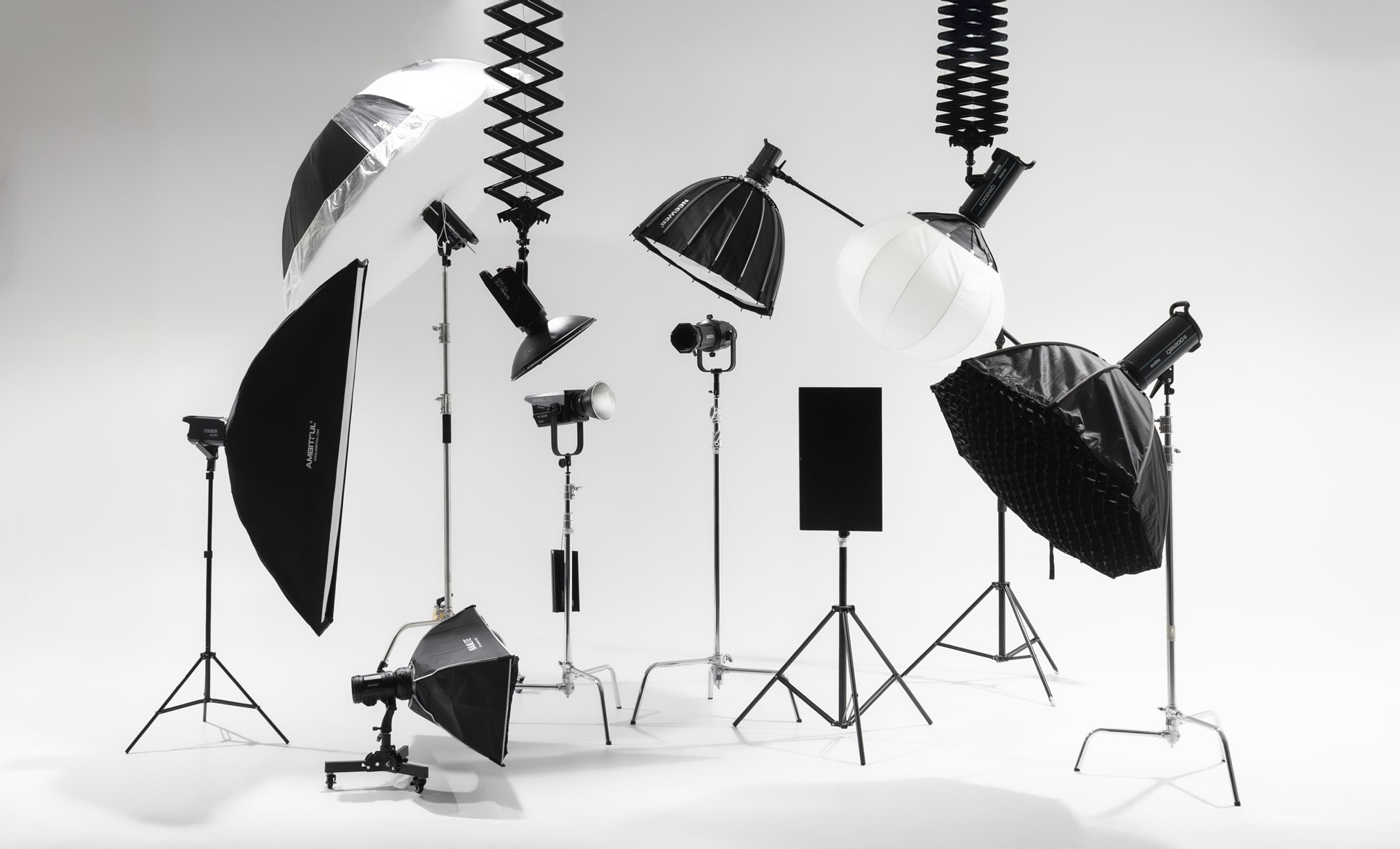 Noleggio studio fotografico con limbo bianco a Firenze – Playbox Studio