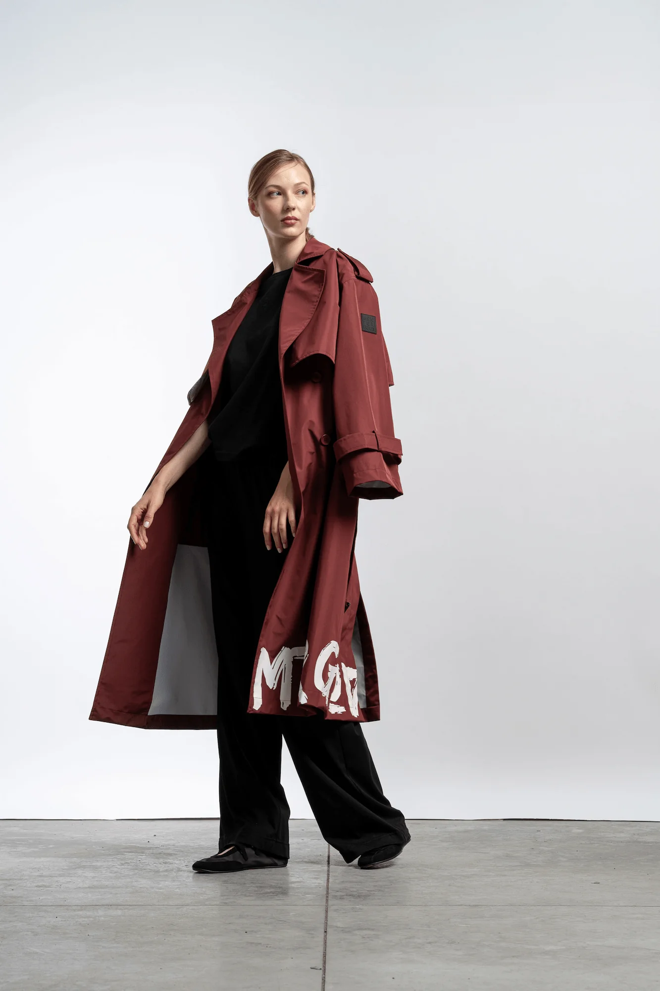 Look MONTEREGGI — outfit completo, gallery 5