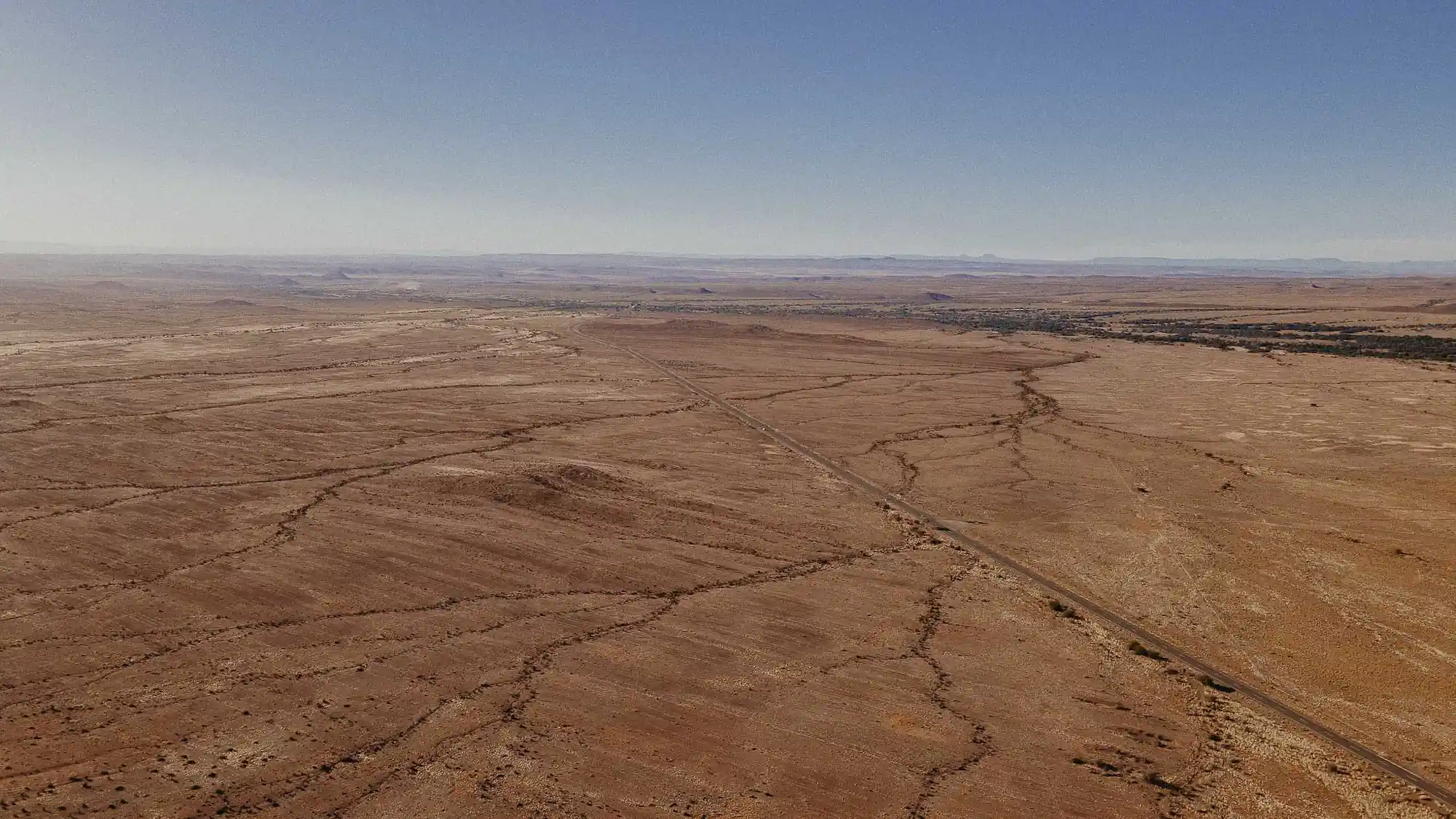 Vista aerea di una strada nel deserto del Karoo